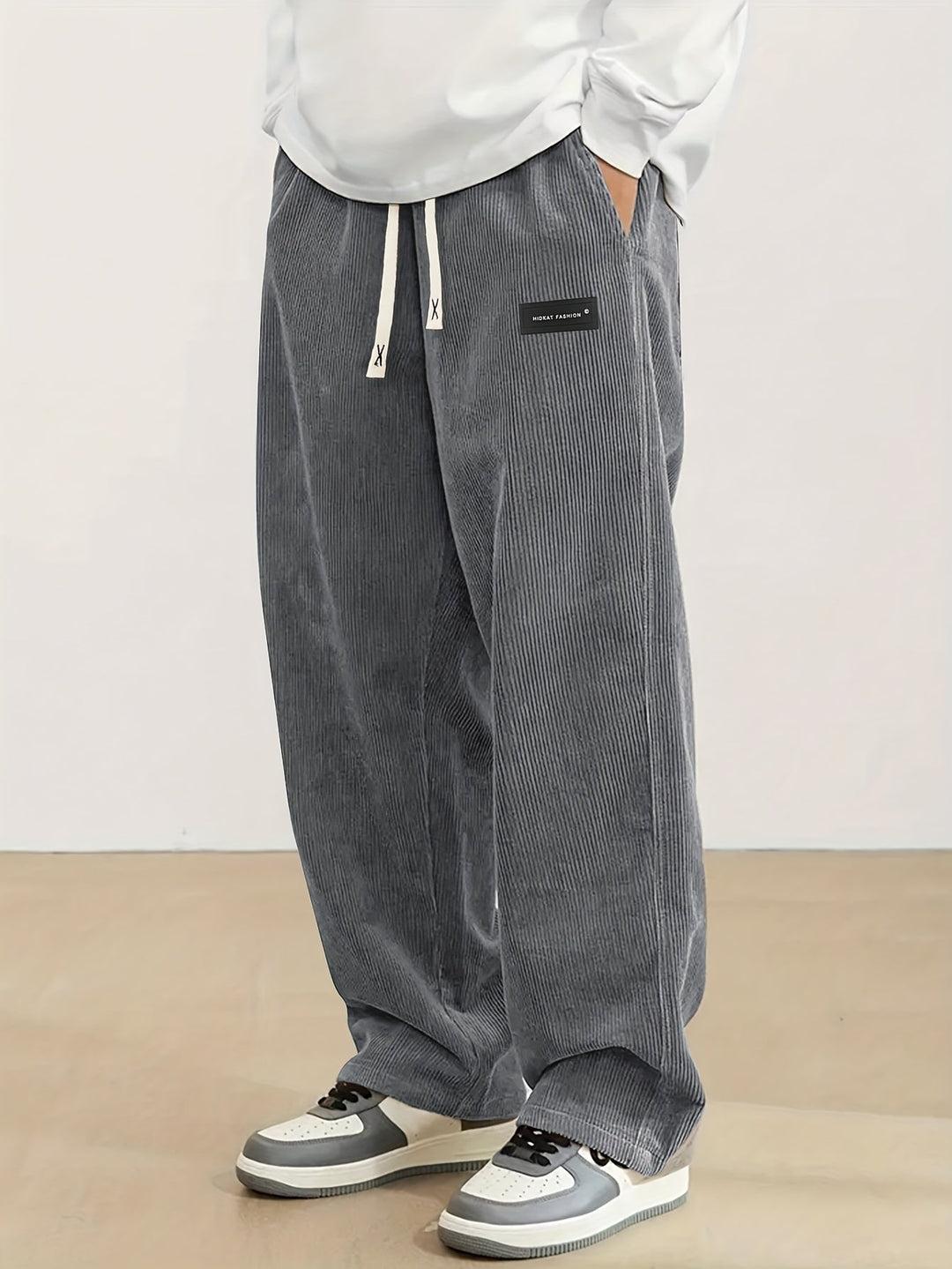 Men's Relaxed Straight-Leg Pants