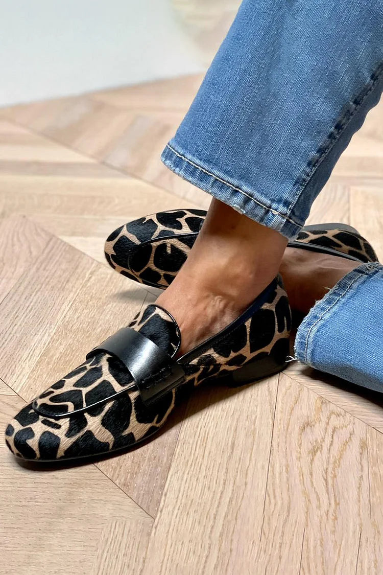 Elegant Animal Print Loafer