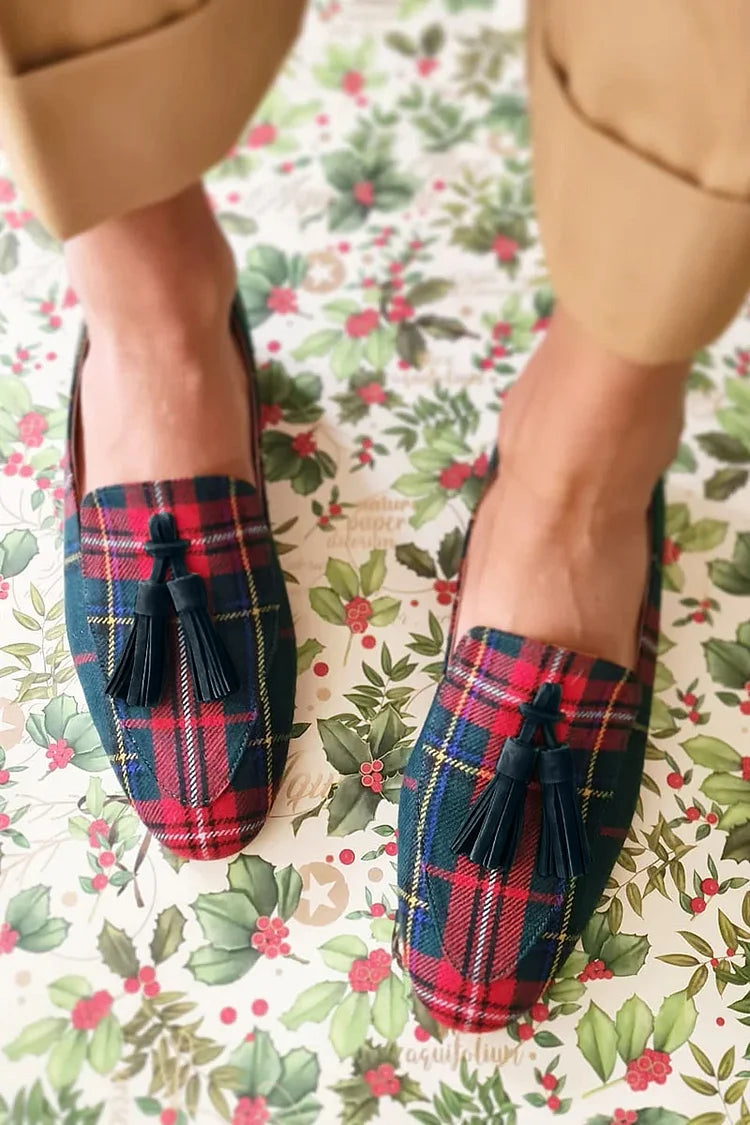 Red Scottish Fringes Chic Loafer