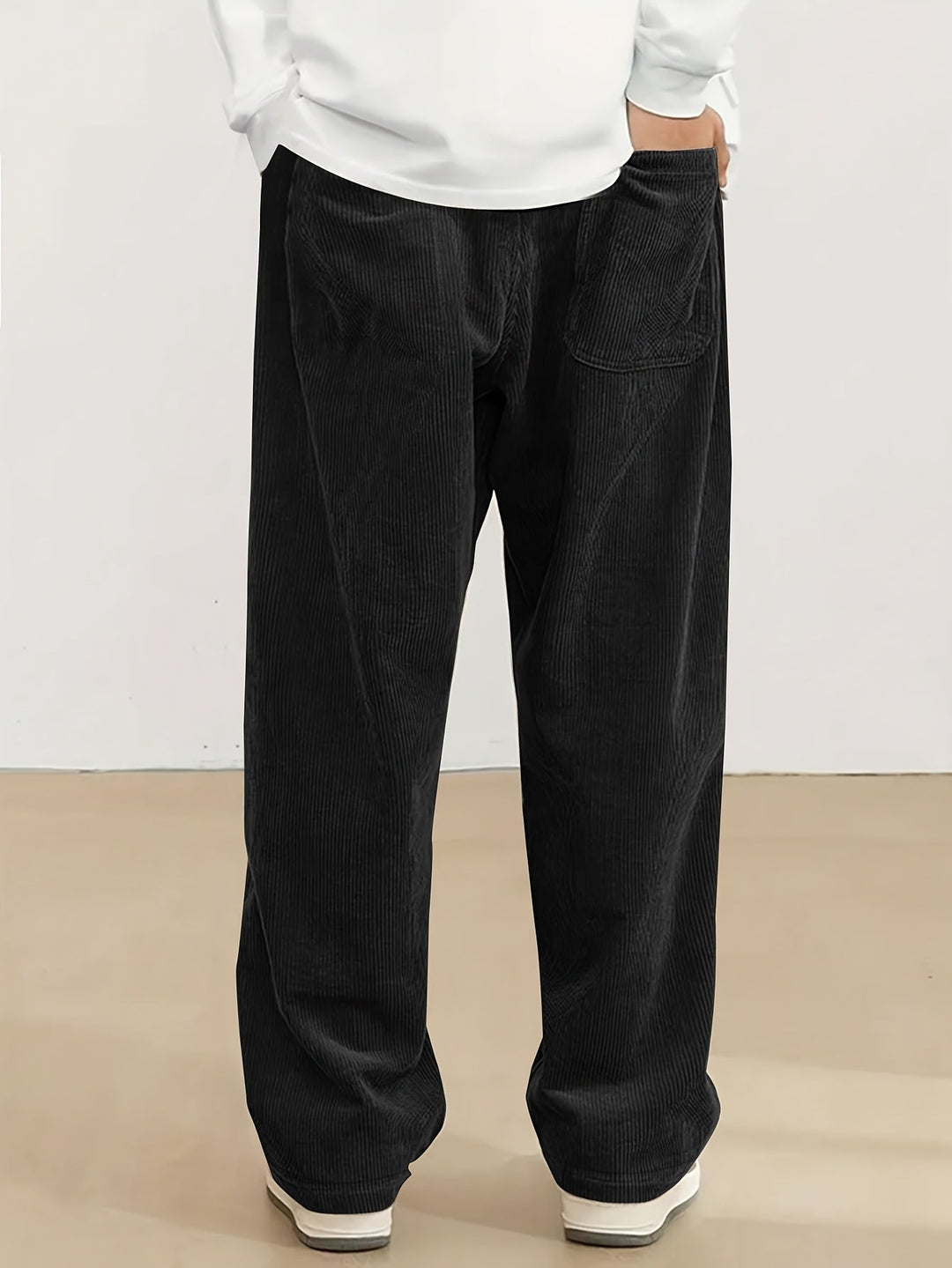 Men's Relaxed Straight-Leg Pants