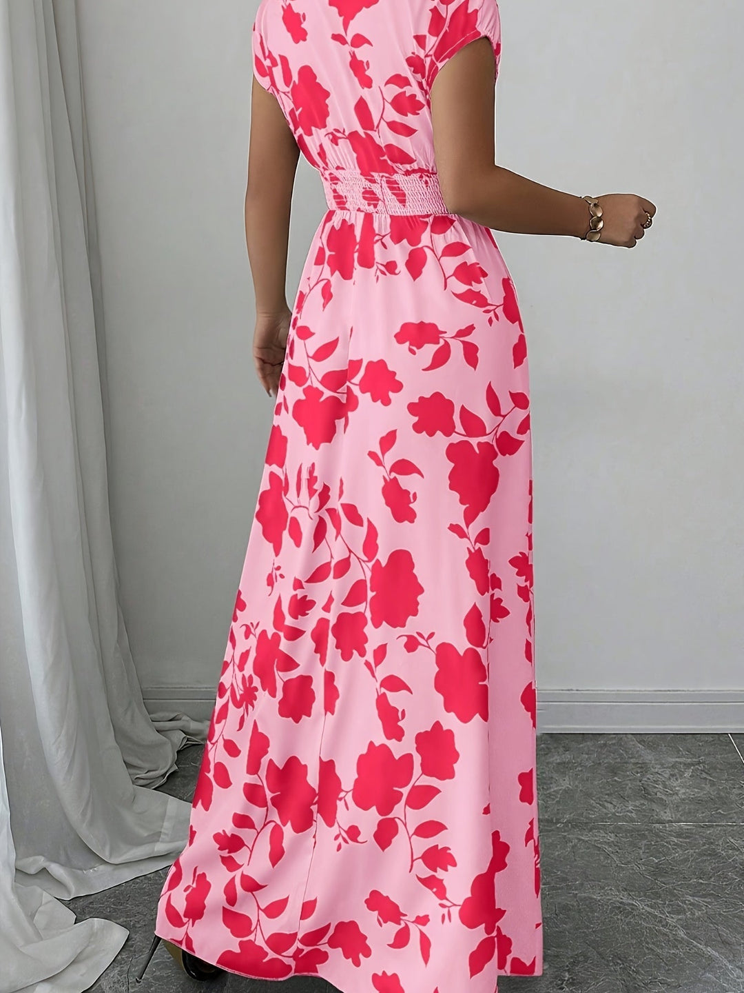 Ladies Flowing Floral Maxi Dress