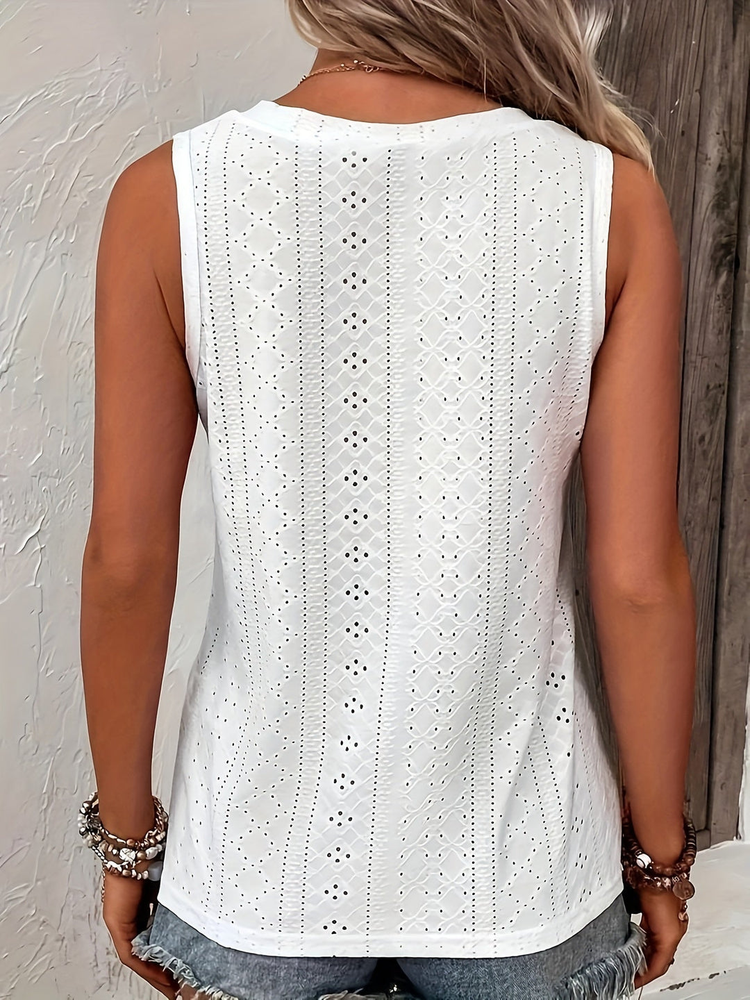Women's Eyelet V-Neck Tank Top
