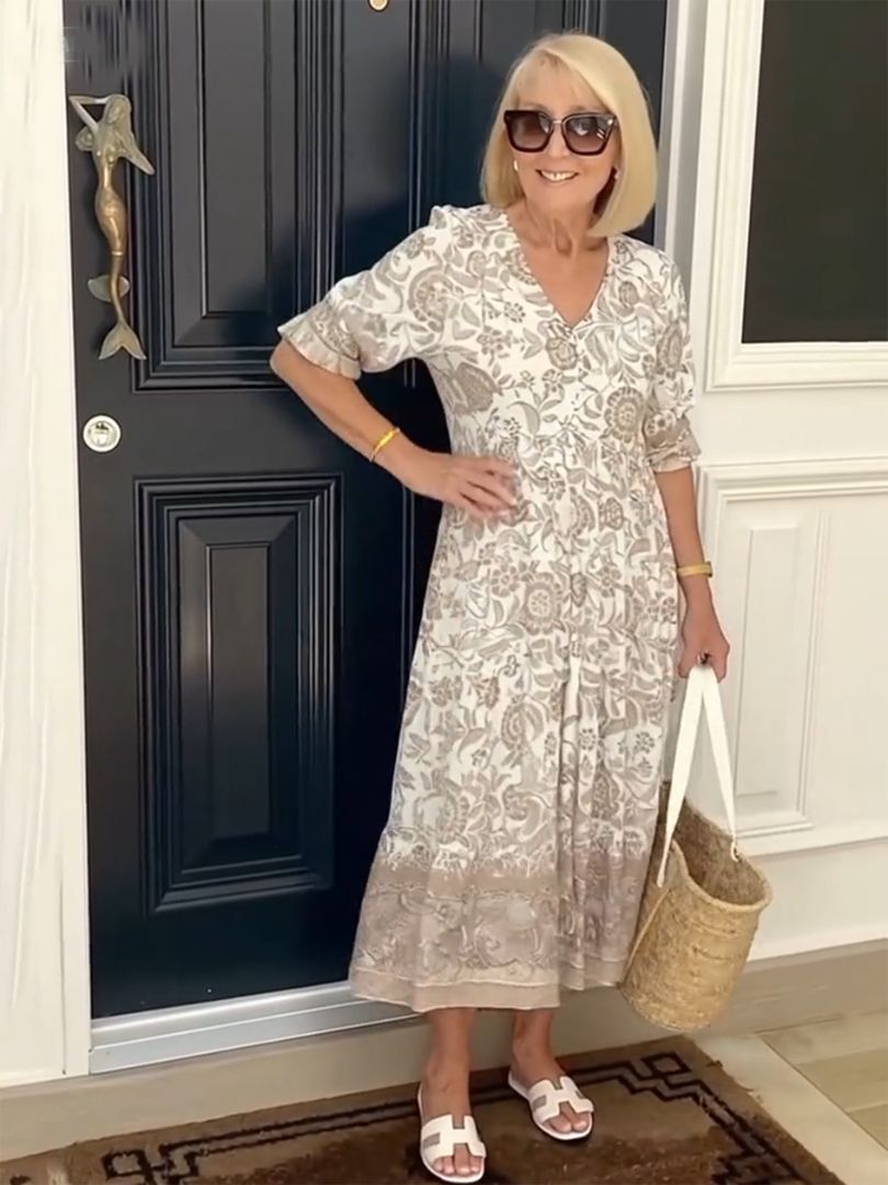 Graceful V-Neck Floral Dress for Women, Plus Size
