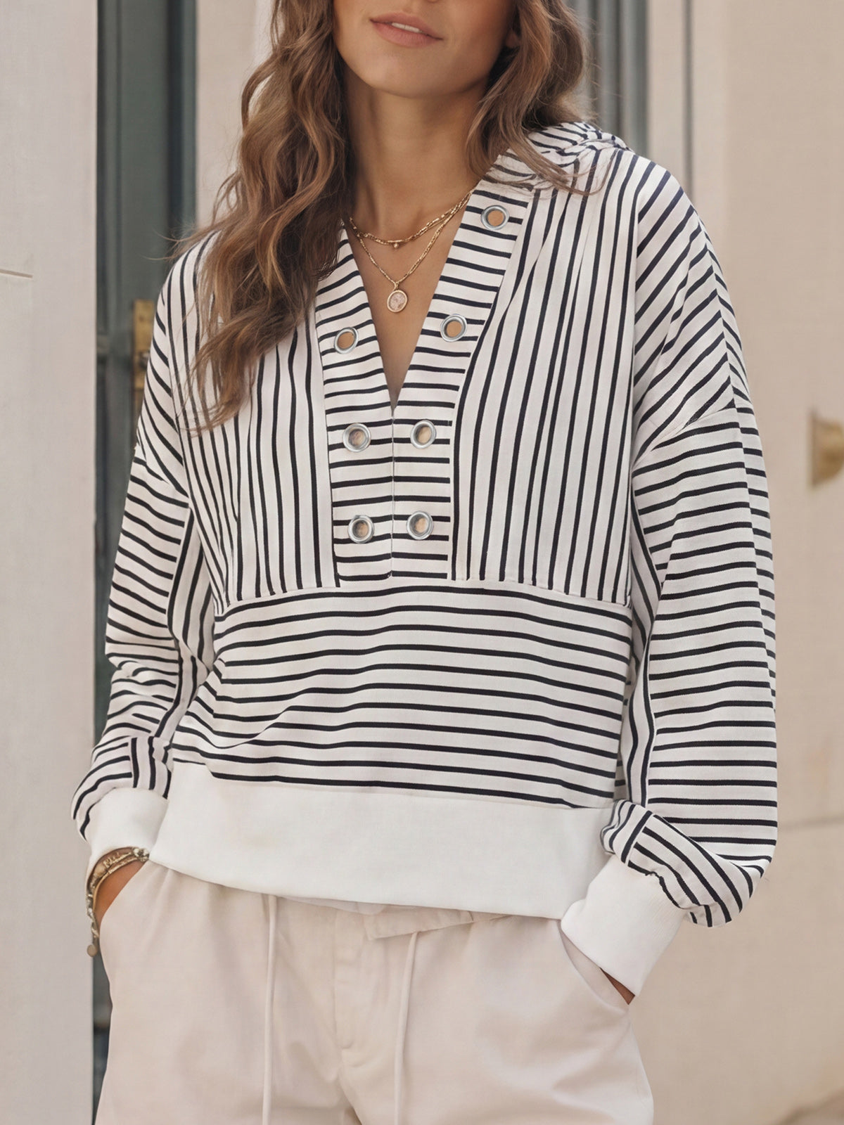 Women's Cropped V-Neck Striped Hoodie – Gray
