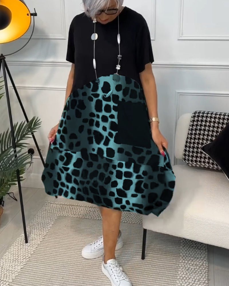Women's Flowing Silhouette Dress