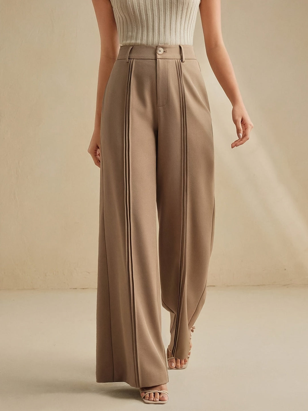 Women's Pleated Wide-Leg Trousers