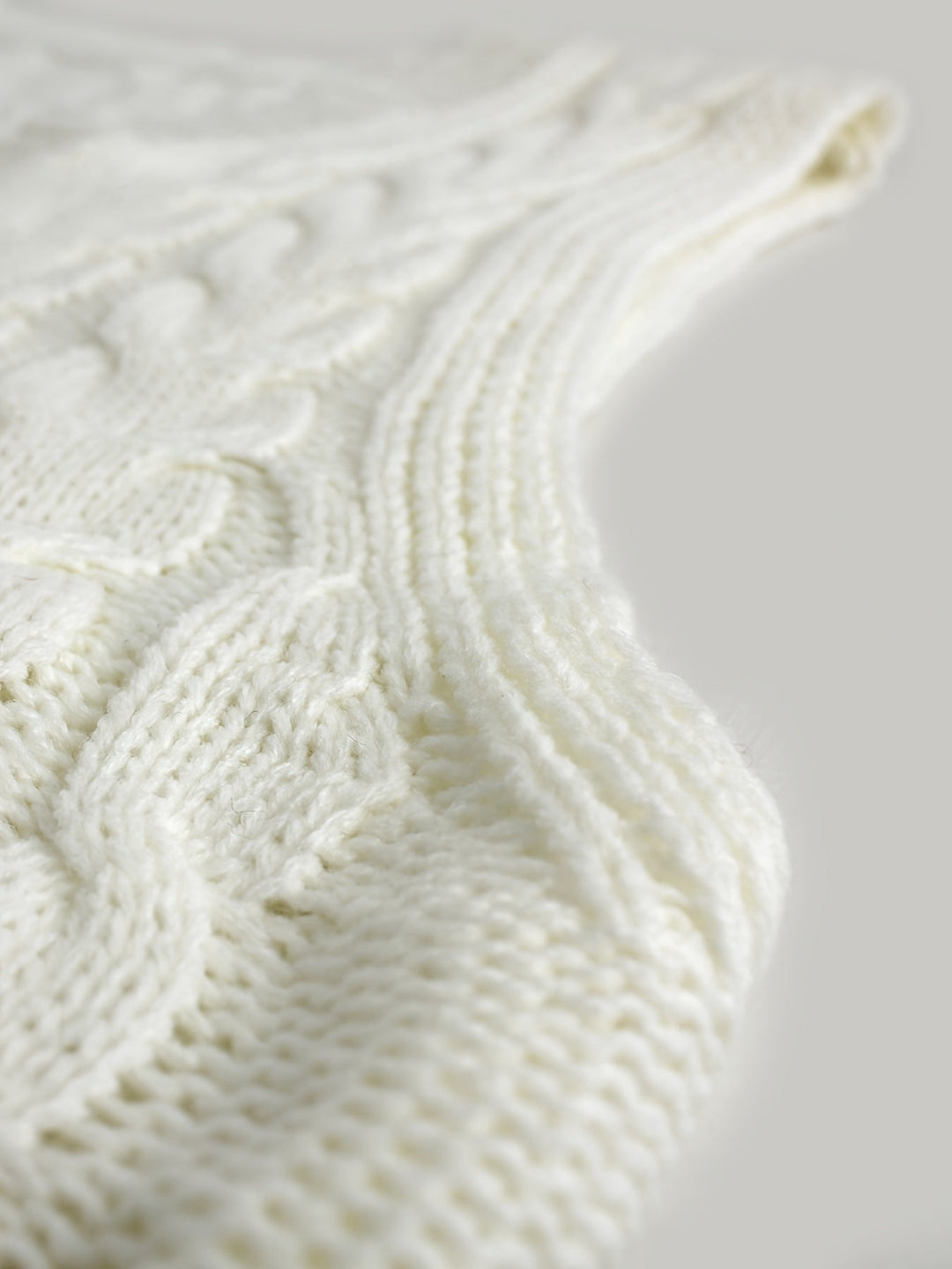 Ladies Cozy Cable-Knit V-Neck Sweater Vest