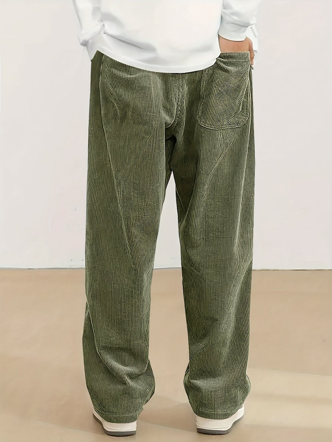 Men's Relaxed Straight-Leg Pants