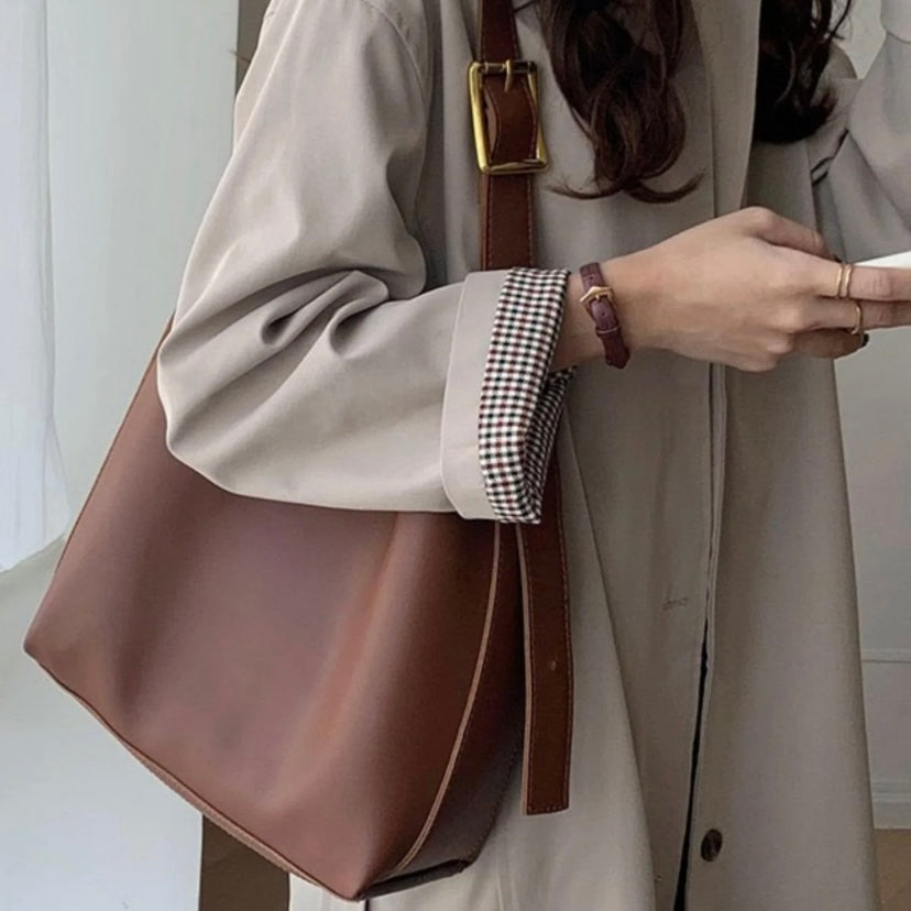 Classic Buckle Shoulder Bag