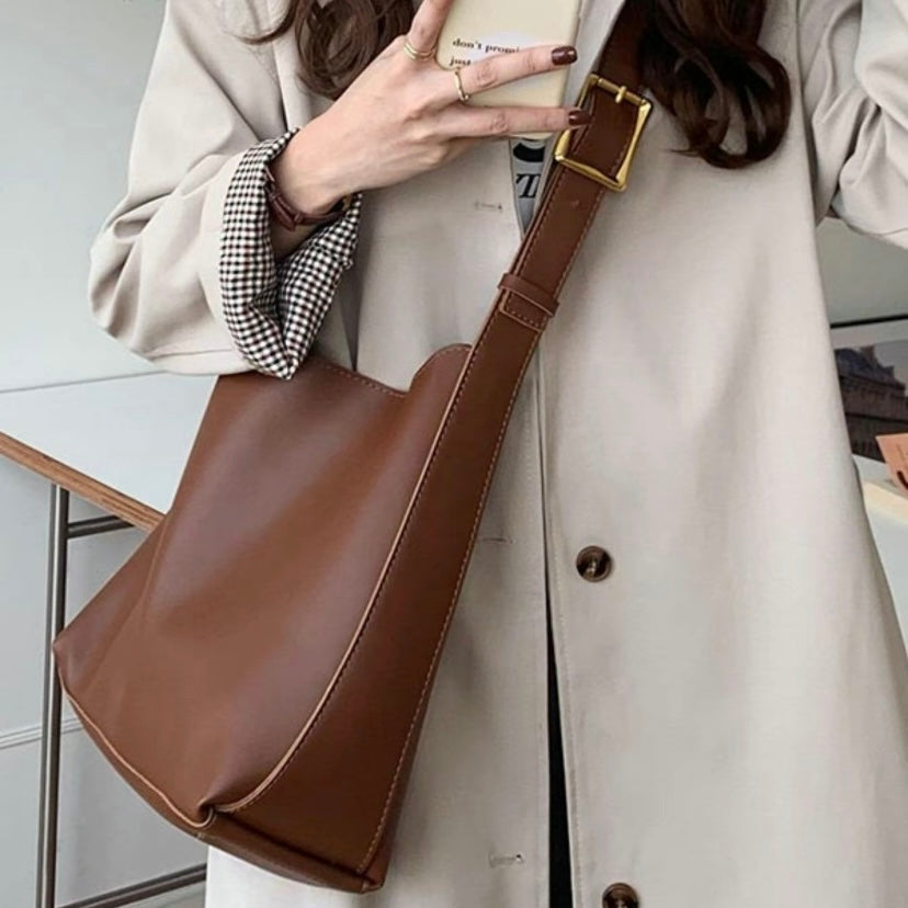 Classic Buckle Shoulder Bag