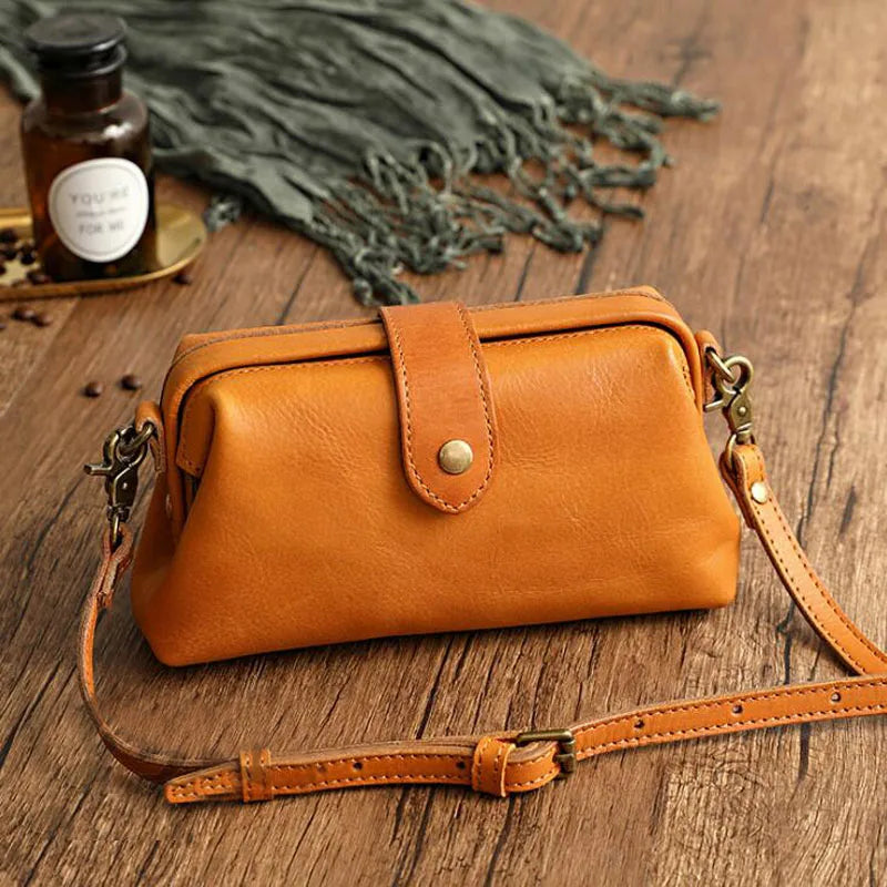 Minimalist Shoulder bag, Classic Style