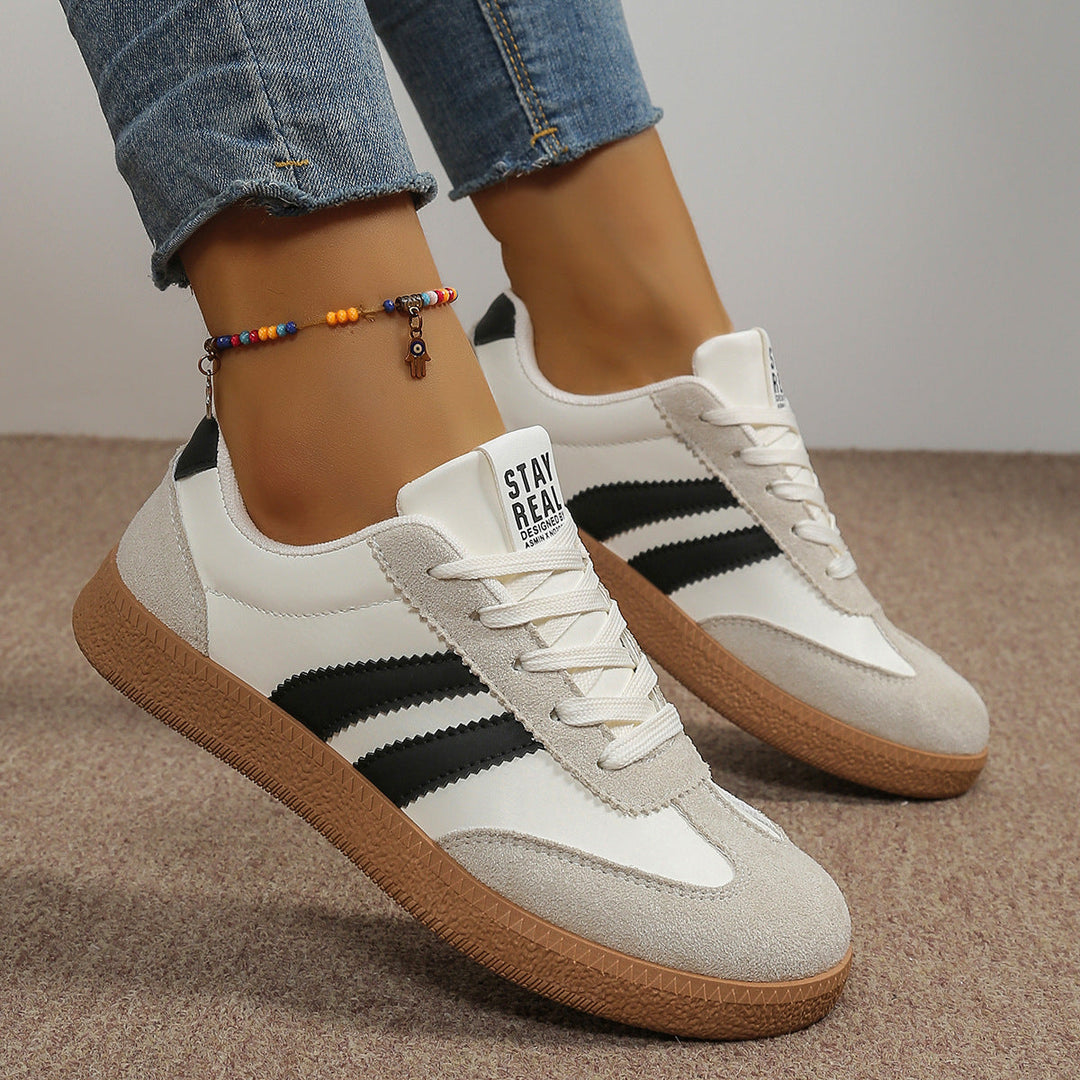 Ladies Classic Court Sneakers