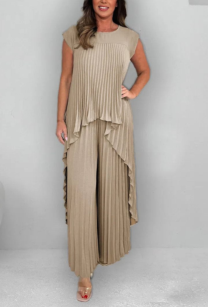 Sophisticated Short Sleeve Wide Set for Women