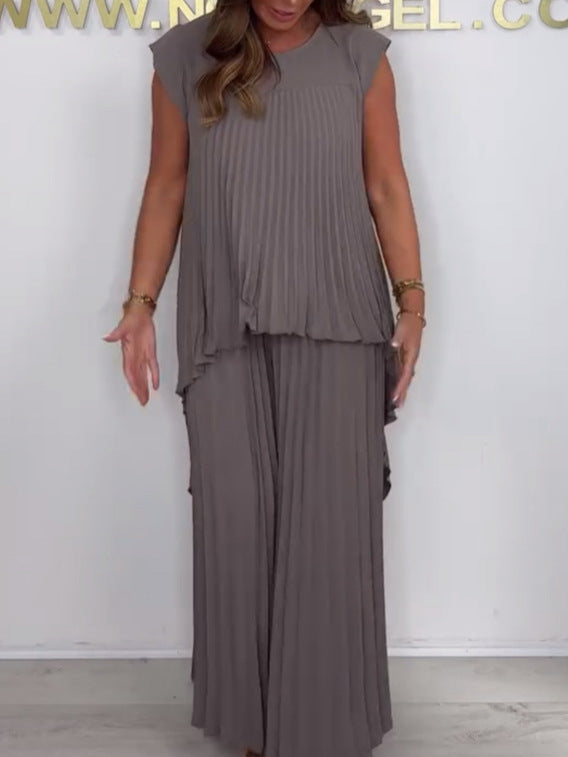 Sophisticated Short Sleeve Wide Set for Women