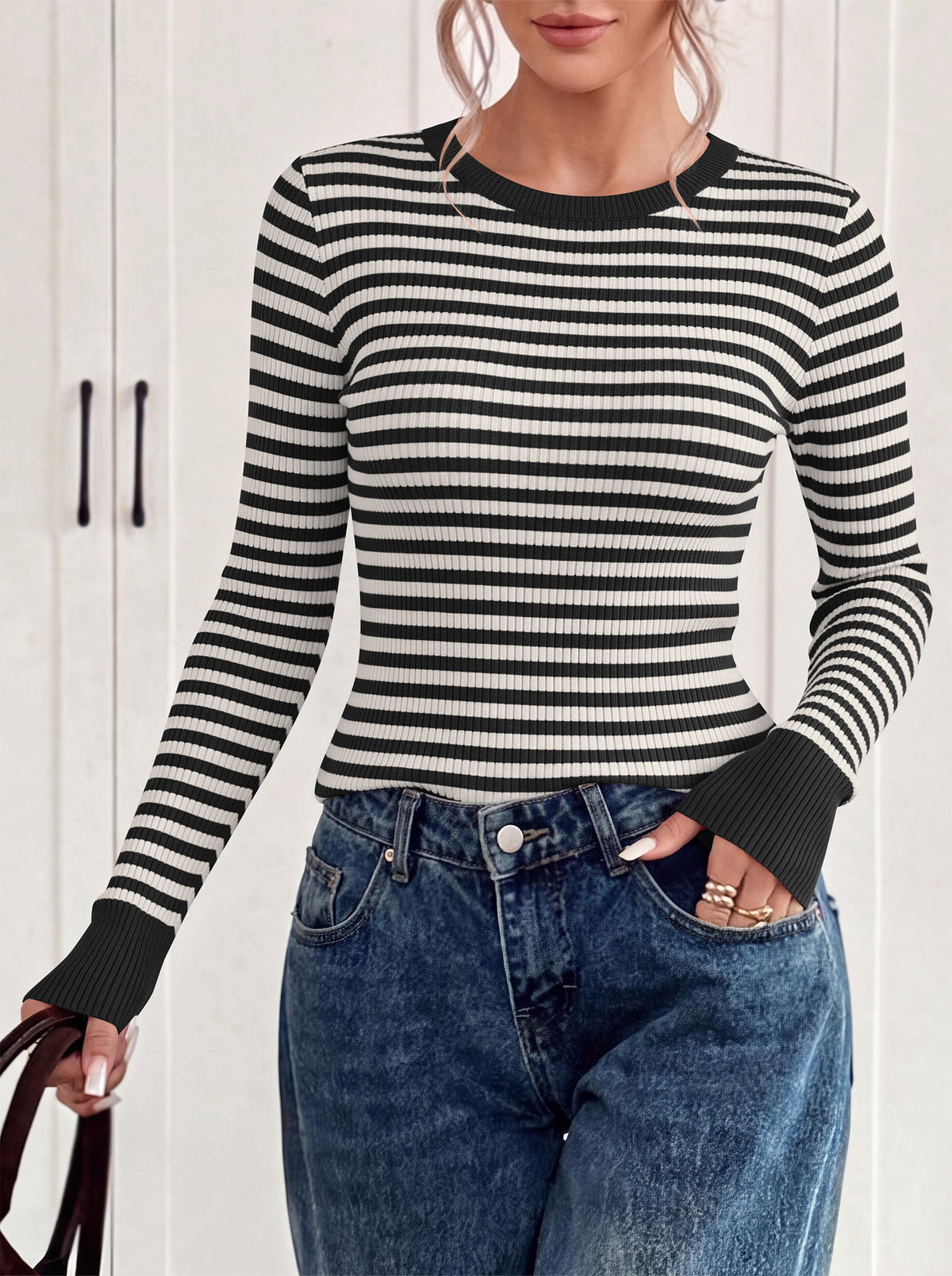 Women's Ribbed Knit Crew Neck Slim-Fit Striped Sweater – Striped Black White