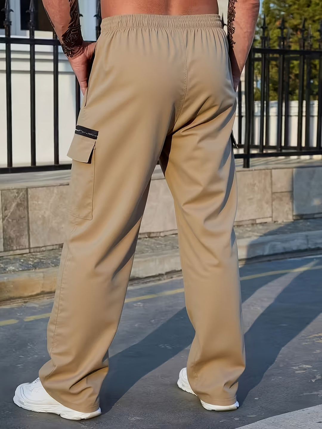 Men's Relaxed-Fit Cargo Pants
