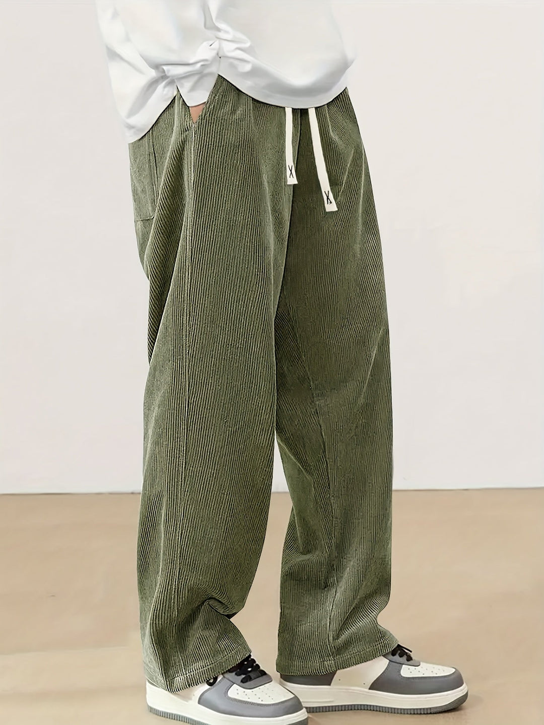 Men's Relaxed Straight-Leg Pants