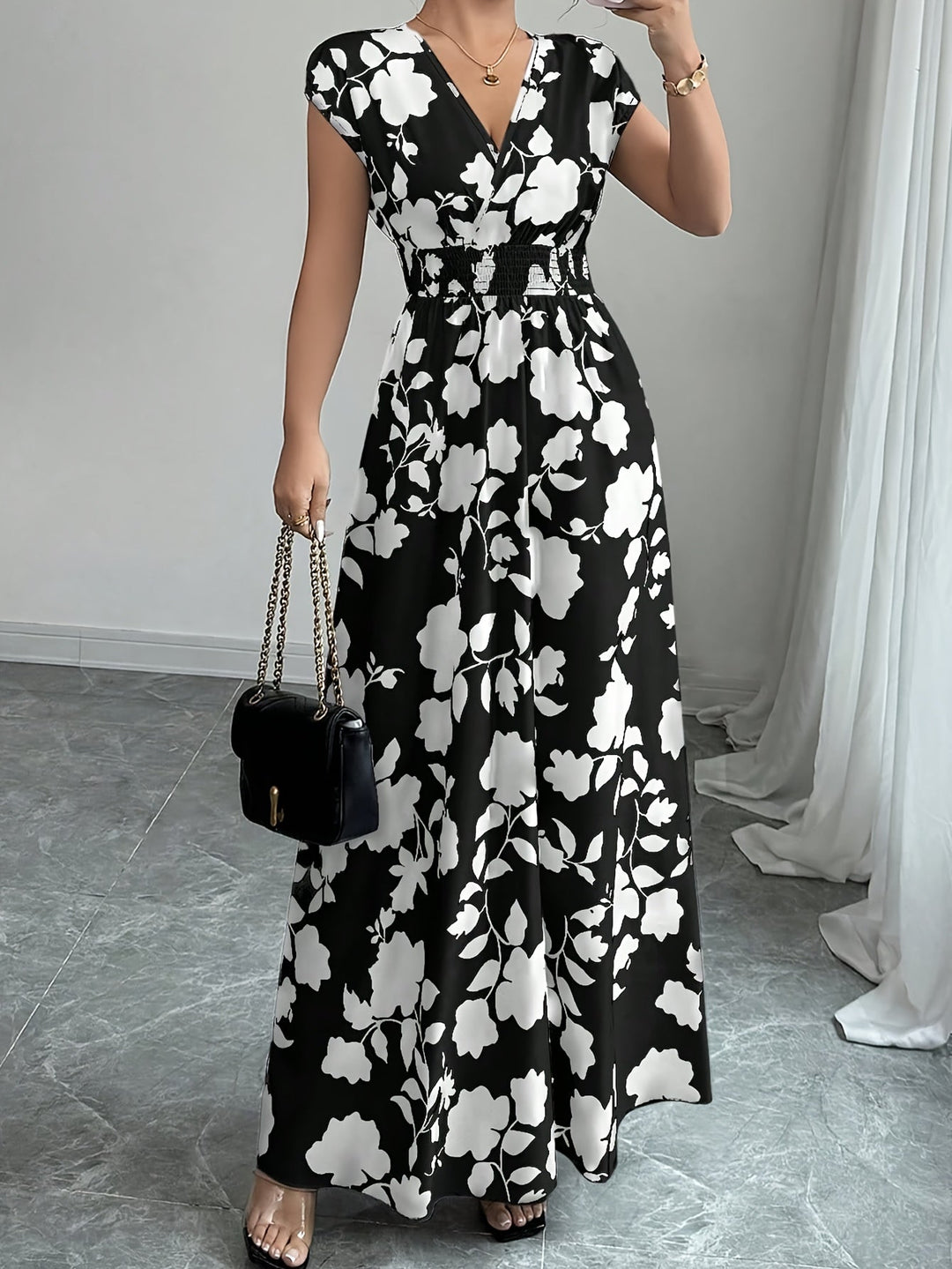 Ladies Flowing Floral Maxi Dress