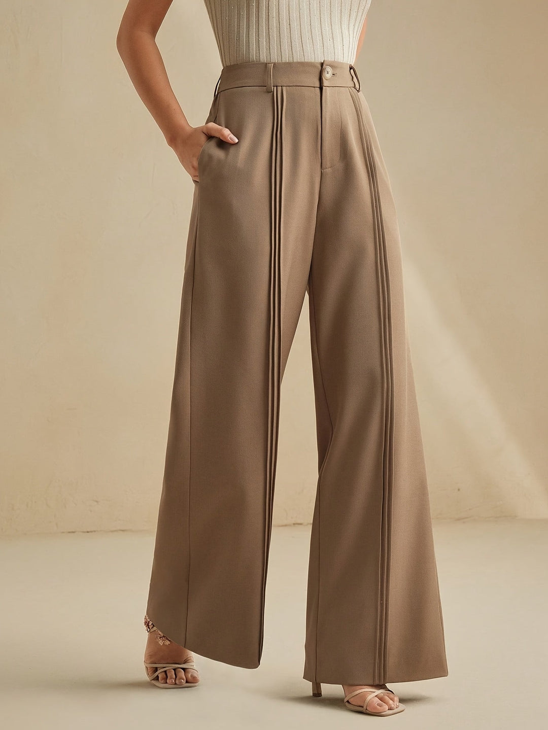 Women's Pleated Wide-Leg Trousers